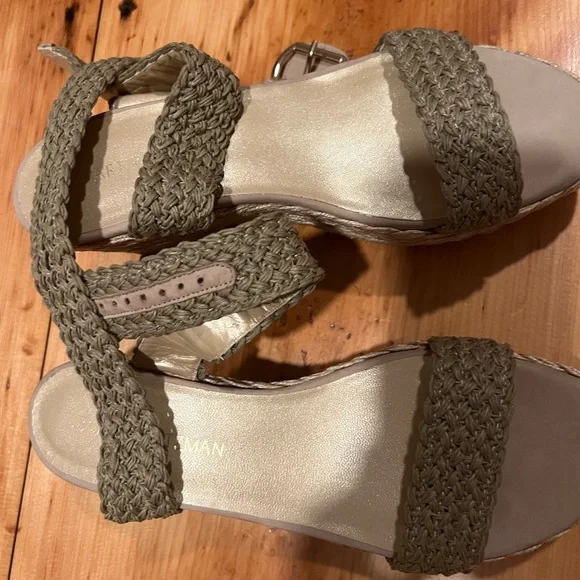 Brand new Stuart Weizman crochet Alexo sandals. Olive green color - Picture 10 of 12